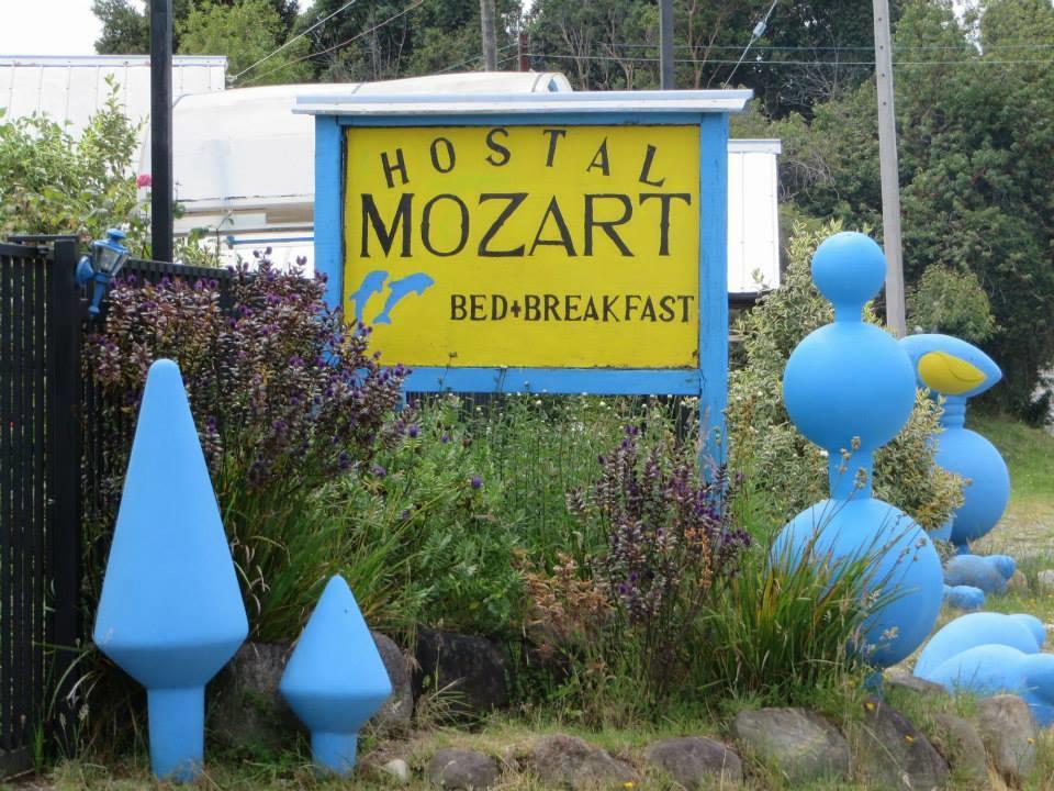 Hostal Y Cabanas Mozart Puerto Montt Exterior photo